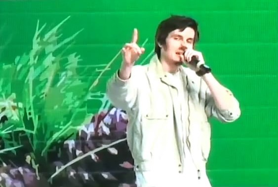 Я решил быть вне "шоу бизнеса".