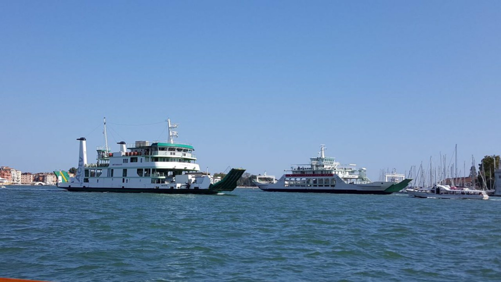 photo5379692520063215705.jpg photo5379692520063215705.jpg