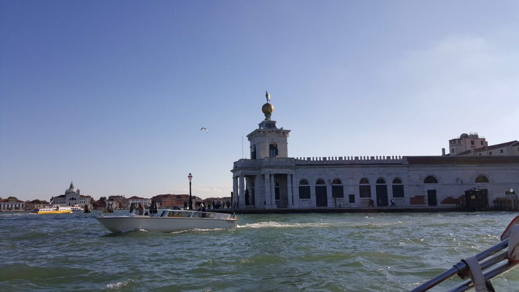 photo5379692520063215710.jpg photo5379692520063215710.jpg