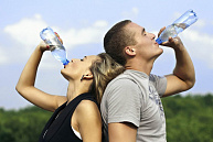 10 причин больше пить воды